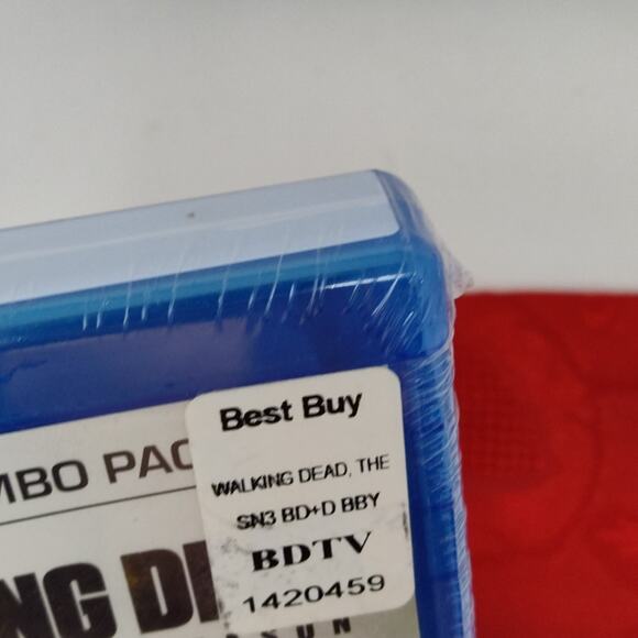 Walking Dead Season 3 Blu ray DVD Combo NEW Sealed - Picture 3 of 11